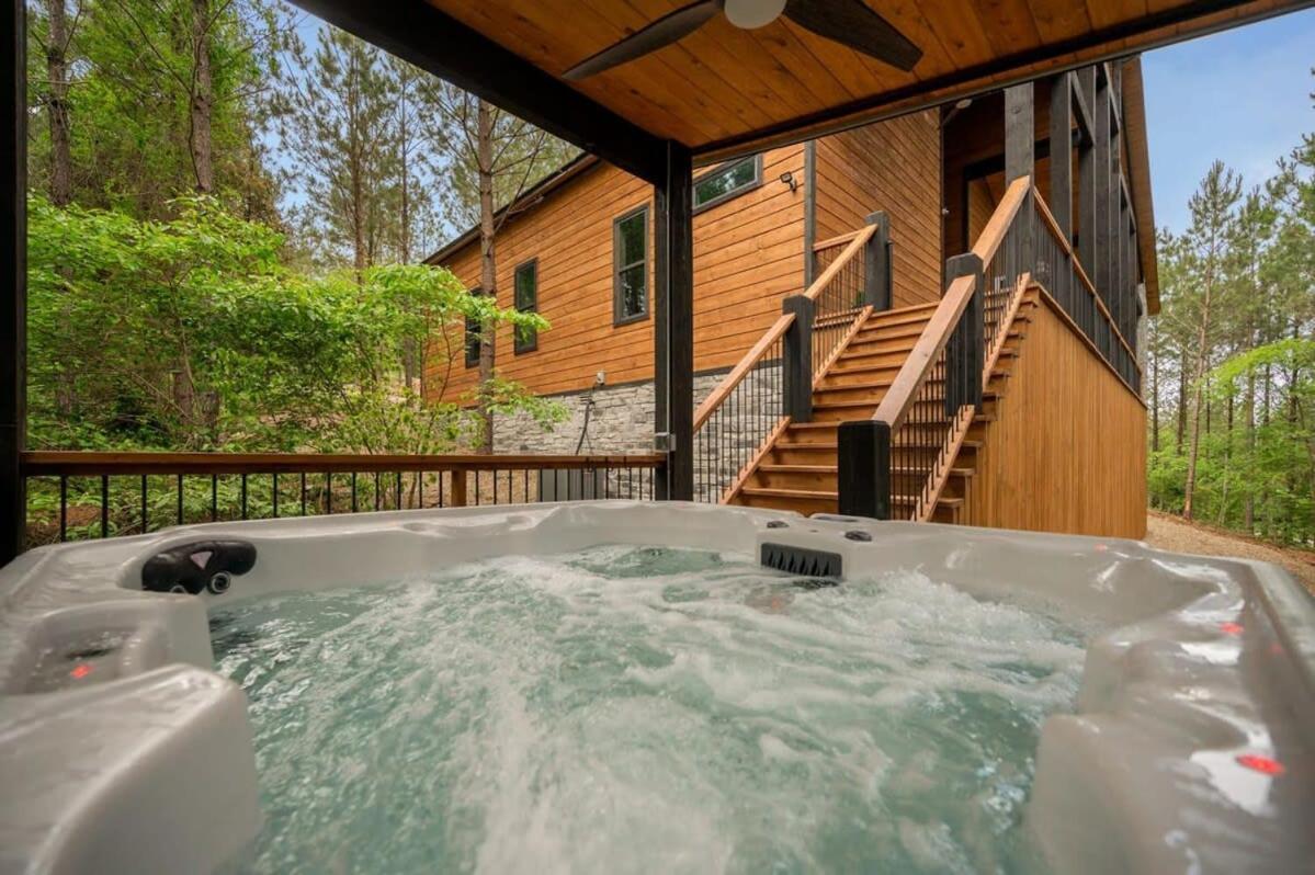 New Cabin W Hot Tub + Views Sleeps 12 Broken Bow Exterior foto